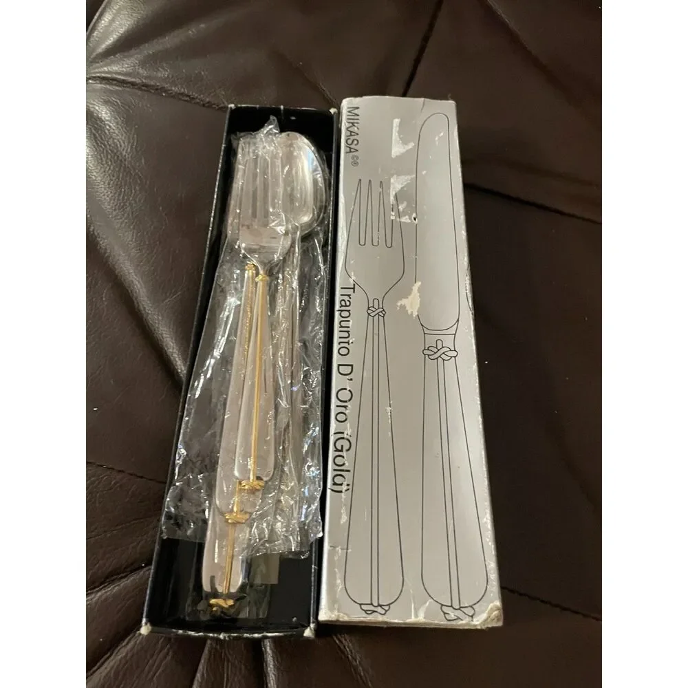 Mikasa Trapunto D’Oro Gold 5 Pc Place Setting Flatware Set 18/8 Japan NEW NOS